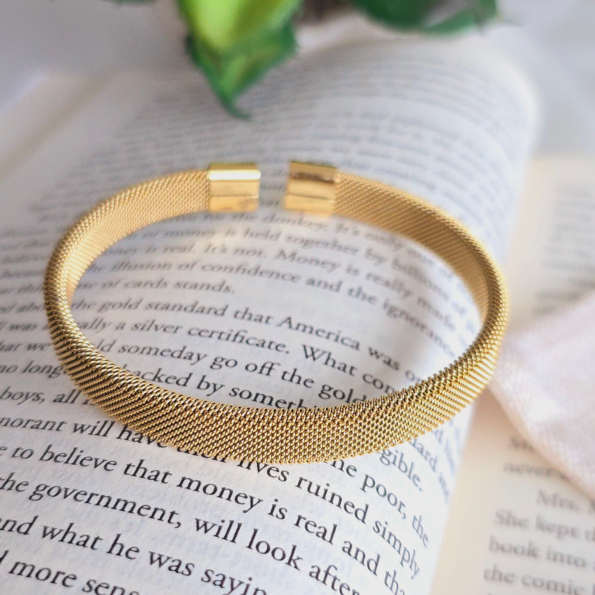 Aurum Mesh Cuff