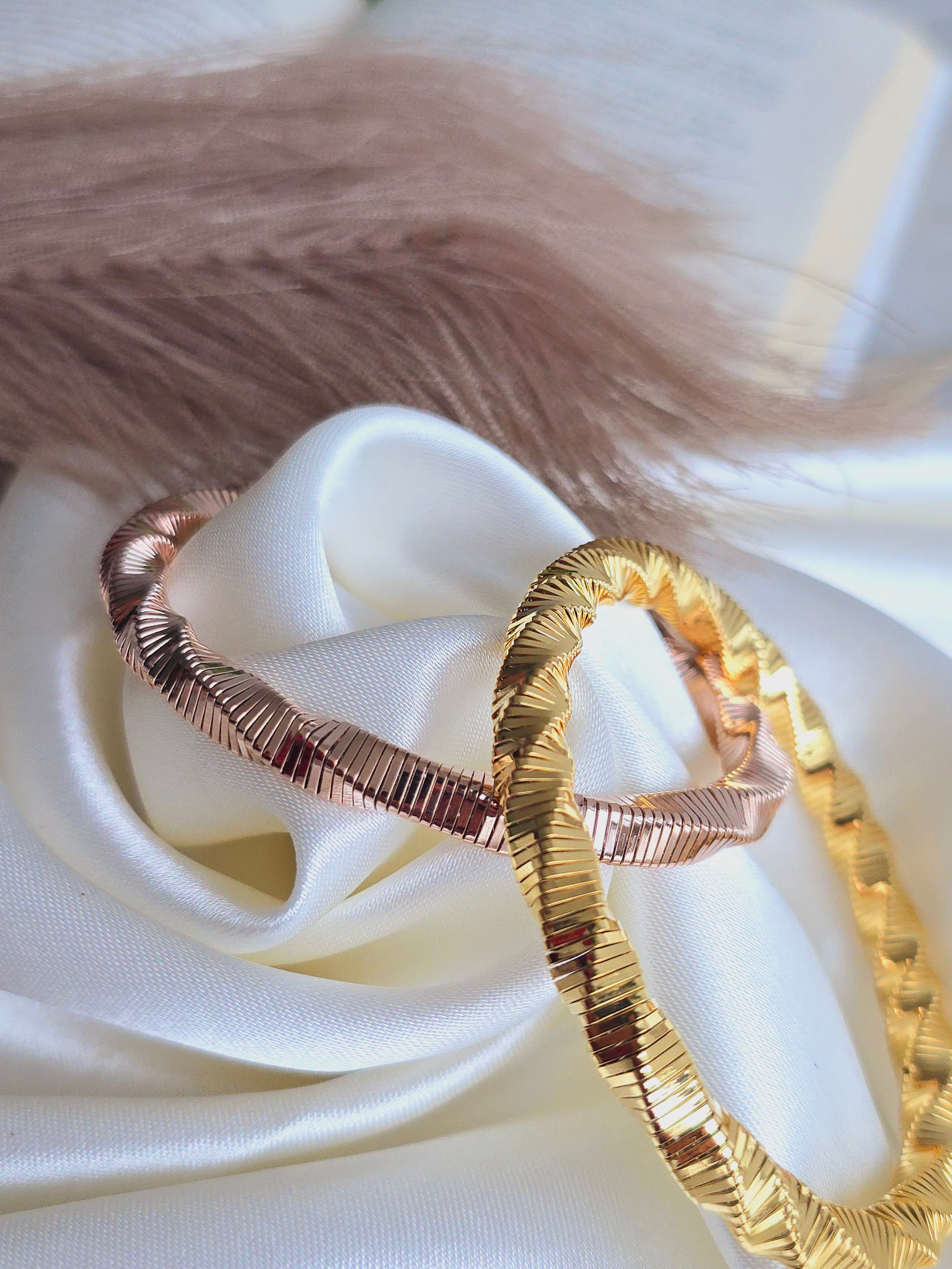 Elara Bold Twist Cuff