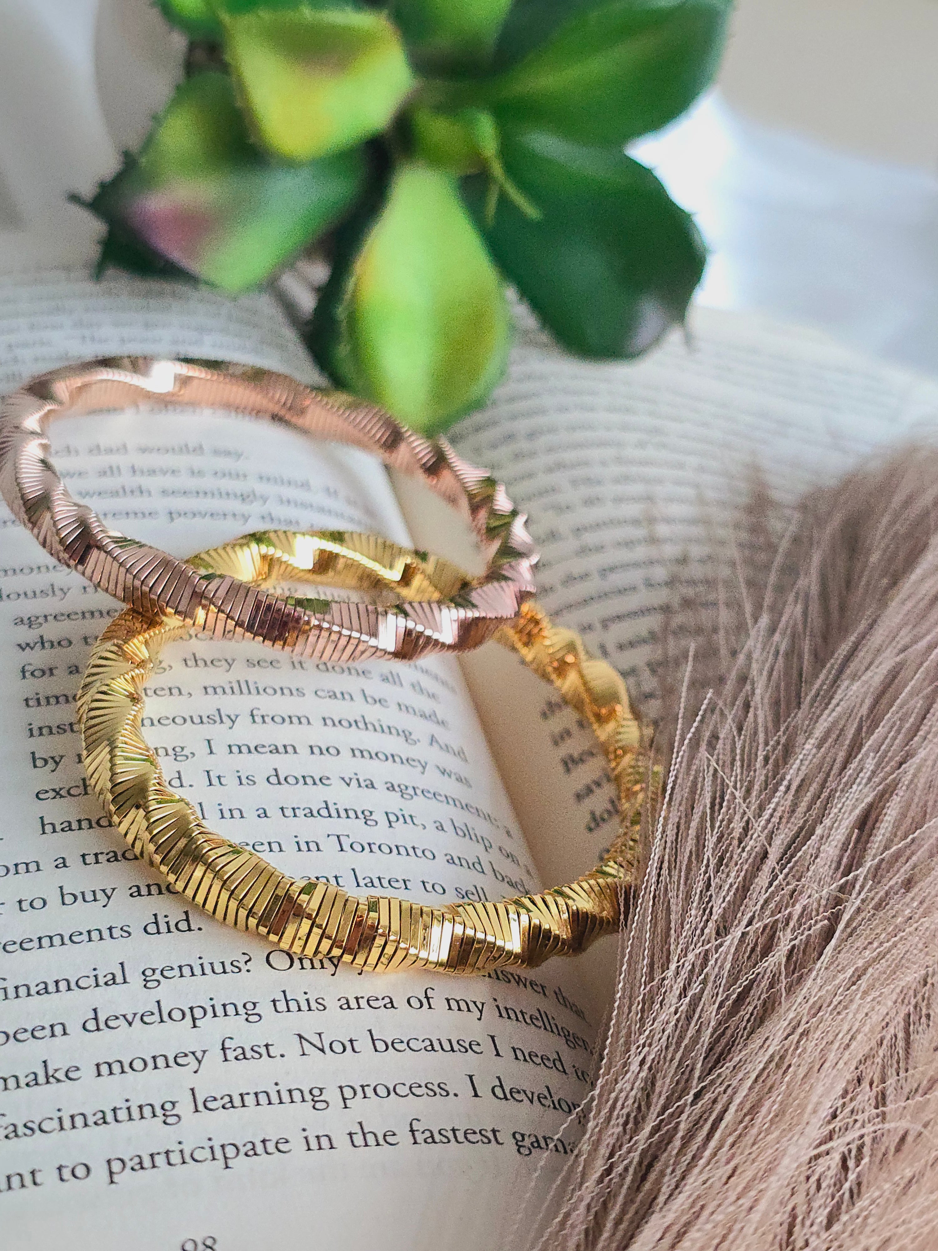 Elara Bold Twist Cuff