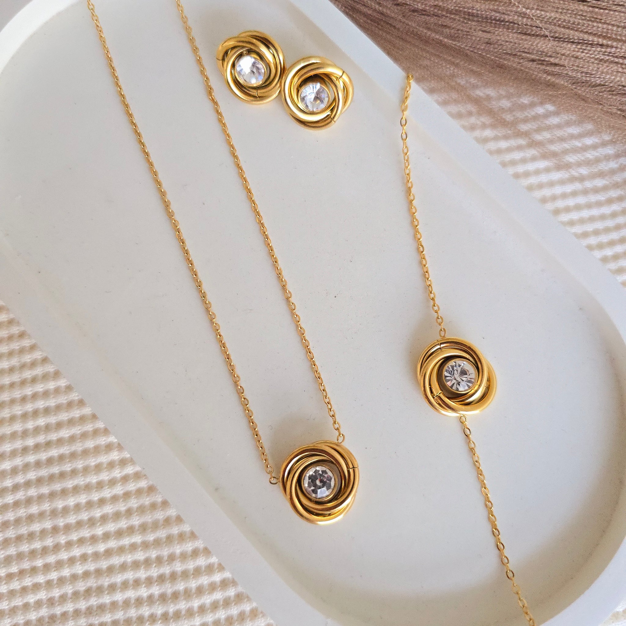 Lumiere Petal Chain Set
